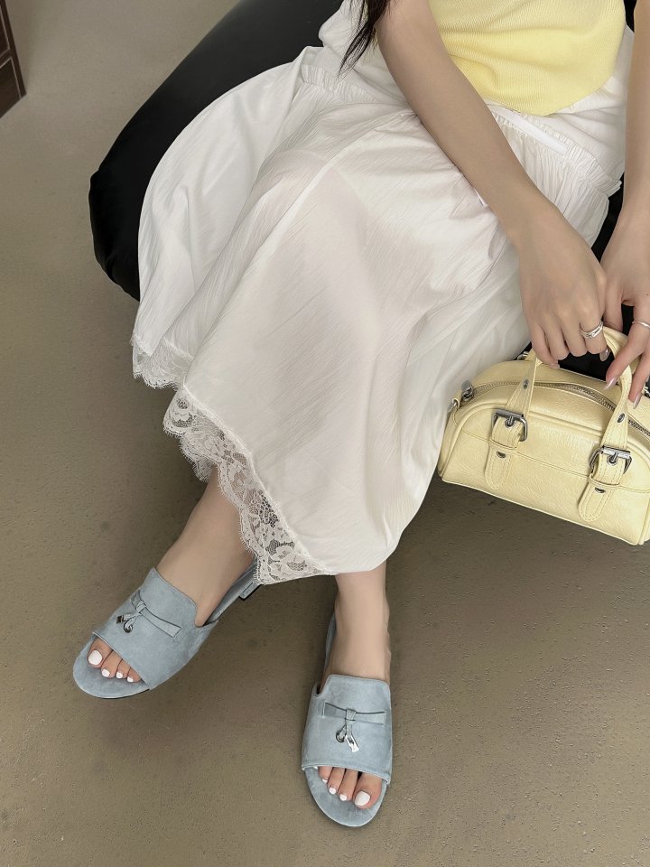 Vade - Korean Women Fashion - #womensfashion - Loro Lock Accent Sandal Slippers - 6