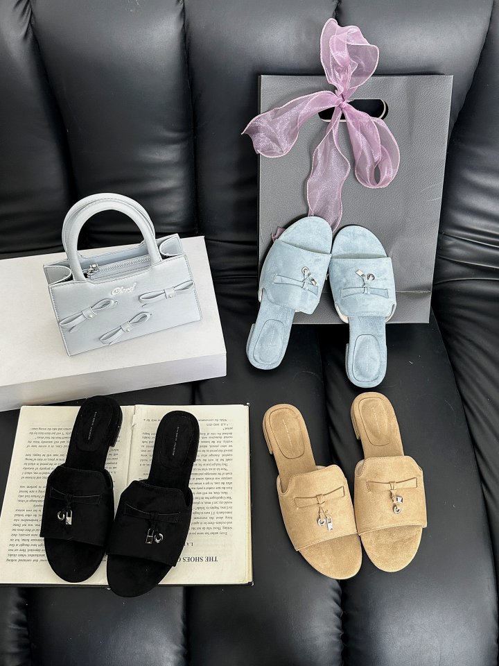 Vade - Korean Women Fashion - #womensfashion - Loro Lock Accent Sandal Slippers - 8