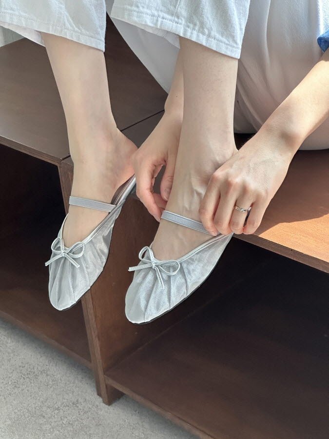 Vade - Korean Women Fashion - #womensfashion - Slim Round Ribbon Bloafer Flats   - 2