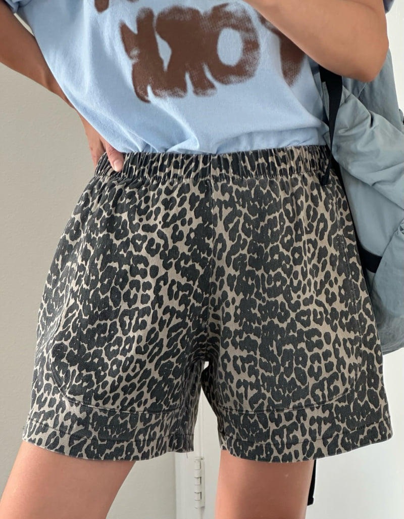 Leopard Short Pants by Via for Women - view 9