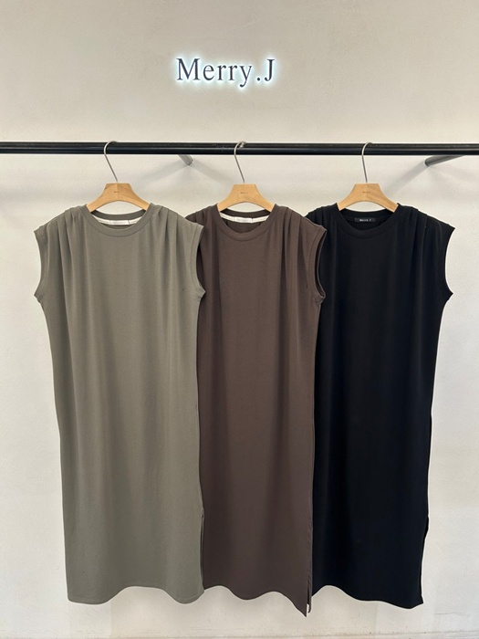Shoulder Pleat One-piece Shoulder Pleat One-piece