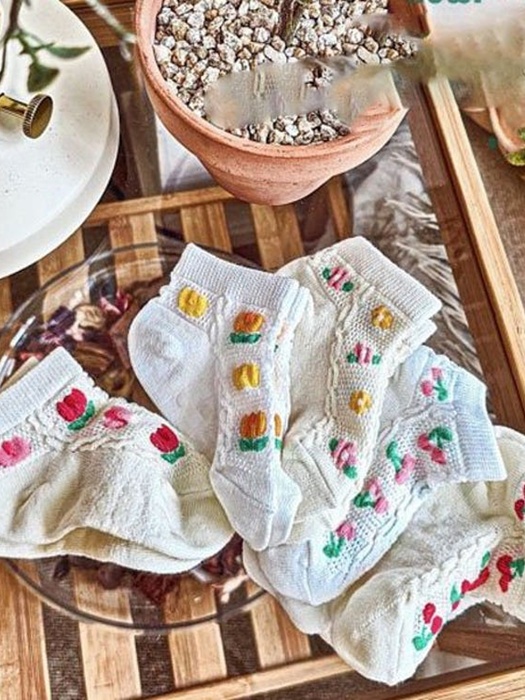 Howl Socks Howl Socks