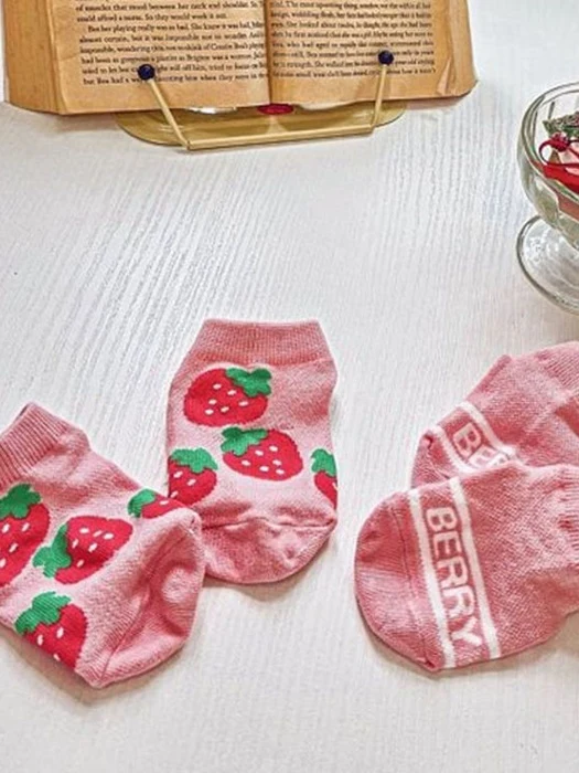 Strawberry Pepero Socks Strawberry Pepero Socks
