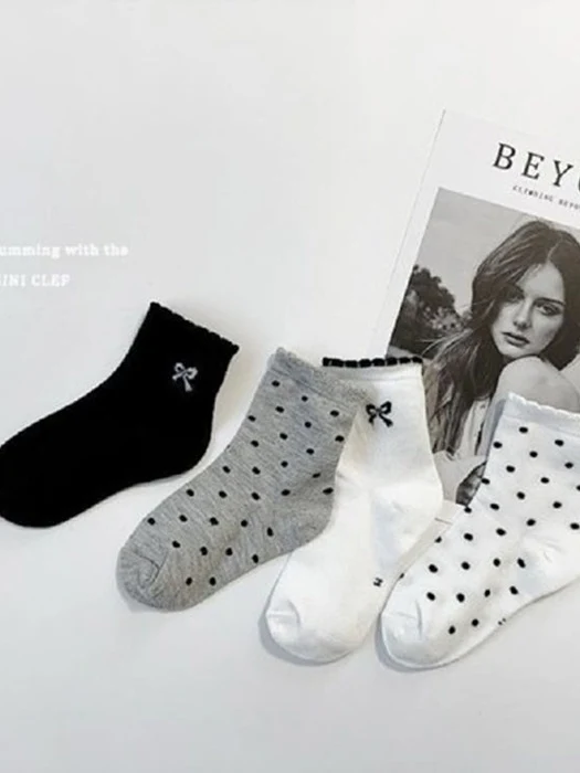 Ribbon and Dot Socks Ribbon and Dot Socks