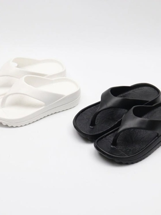 SC Woo Po Flip Flops SC Woo Po Flip Flops