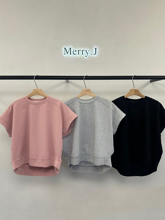 Raelle Tee