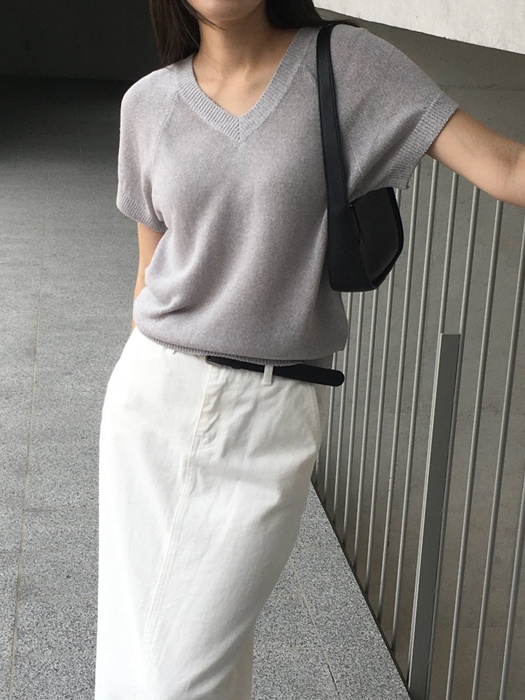 Linen Salt V-Neck Knit Linen Salt V-Neck Knit