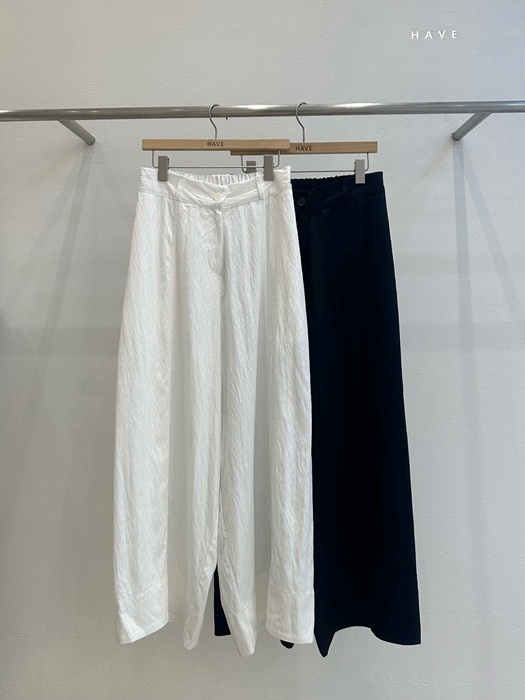 Volume Line Pants