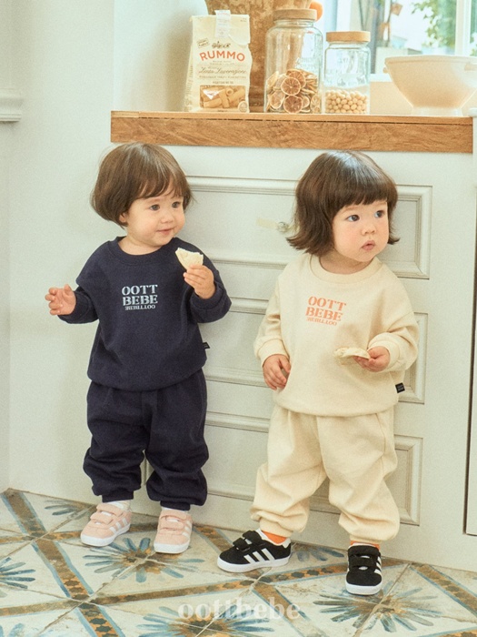 Basic Two-piece Set Basic Two-piece Set