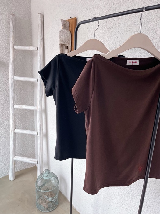 Boat-neck Tee