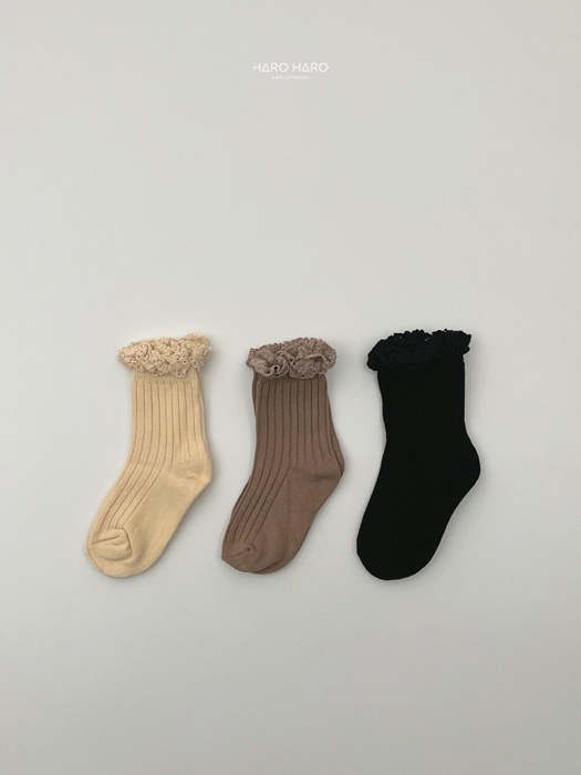 Ange Lace Socks