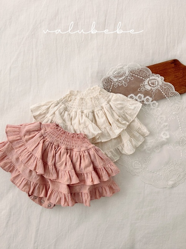 Smocked Layered Skirt Bloomer (Bebe)