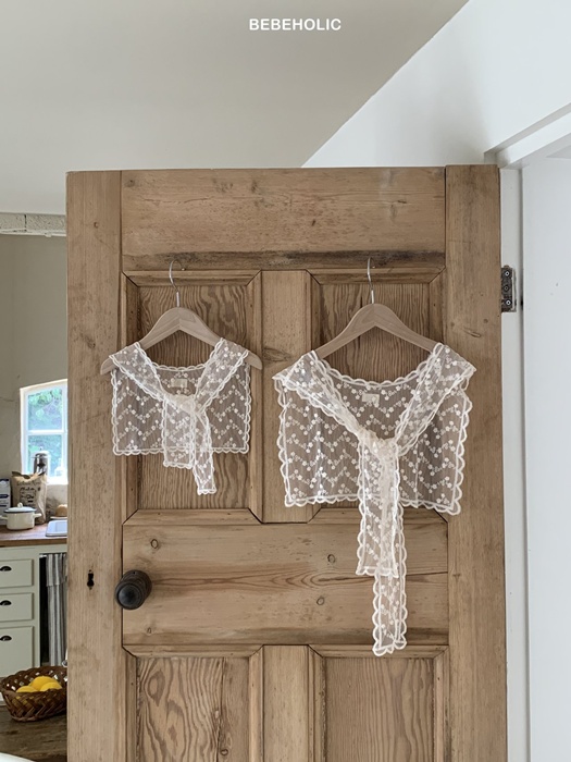 Lace Cape (Mom)