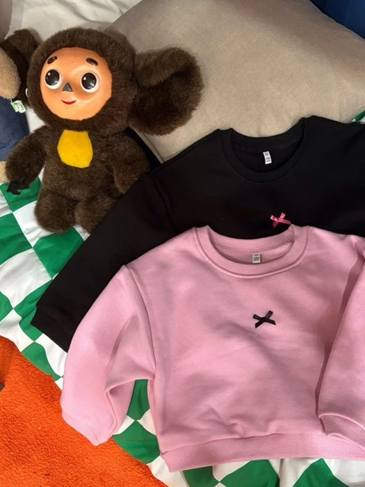 Little Ribbon Sweatshirt Little Ribbon Sweatshirt