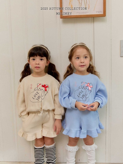 Ribbon Kitty Waffle Set