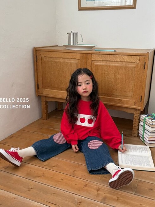 Apple Patch Sweatshirt Apple Patch Sweatshirt