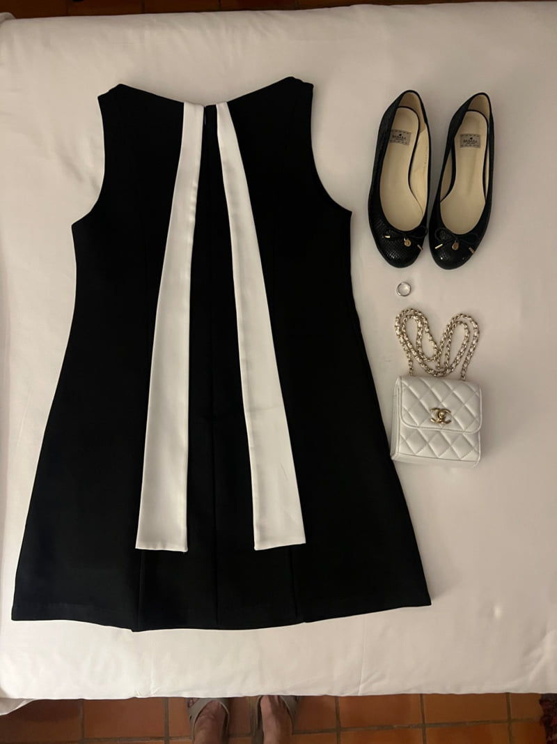 Afarrier - Korean Women Fashion - #momslook - Wedding Ribbon Tie One-piece - 2