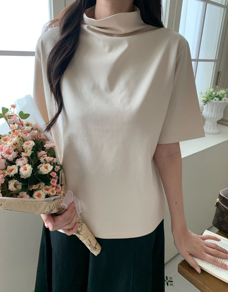 Allu - Korean Women Fashion - #momslook - Mock Neck Short Sleeve Tee - 11