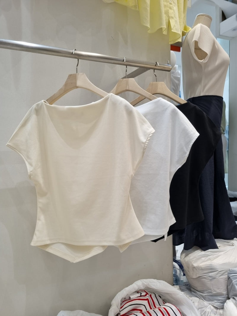 Allu - Korean Women Fashion - #vintageinspired - Shirring Tee - 3