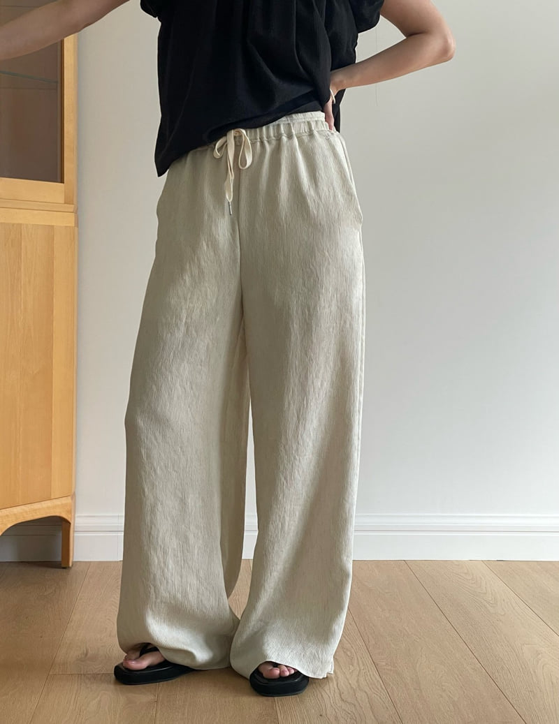 Amygrace - Korean Women Fashion - #restrostyle - Pleated Banding Pants - 3