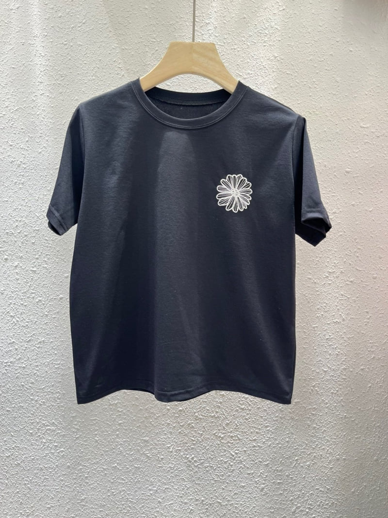 Another Plan - Korean Women Fashion - #womensfashion - Flower Embroidery Tee - 10