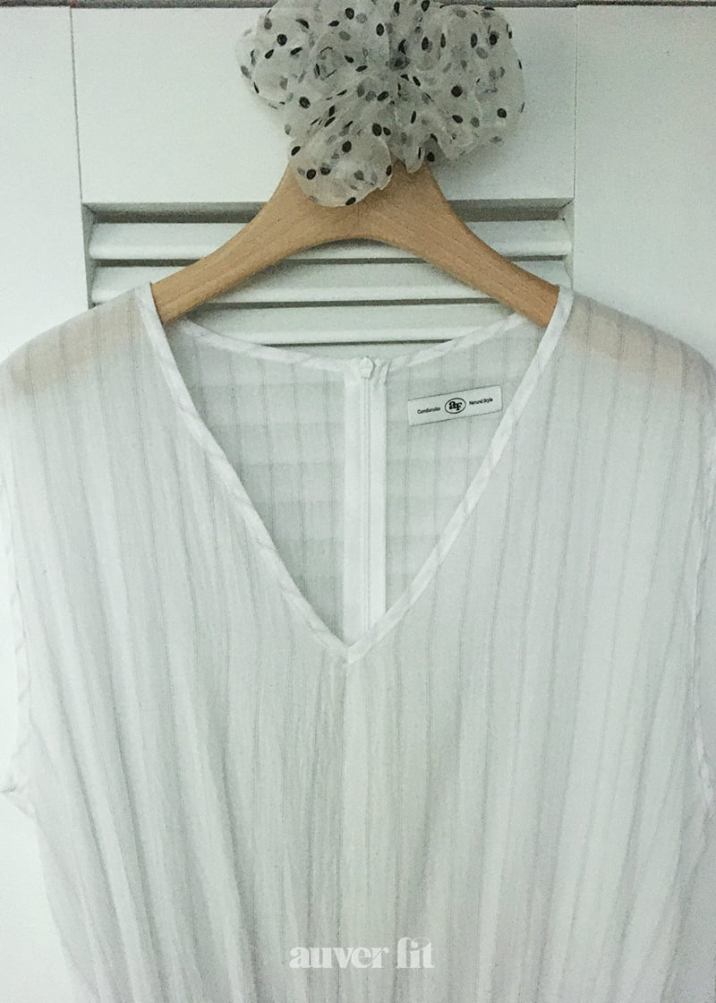 Auver_Fit - Korean Women Fashion - #momslook - Striped Crinkled Jumpsuit - 9