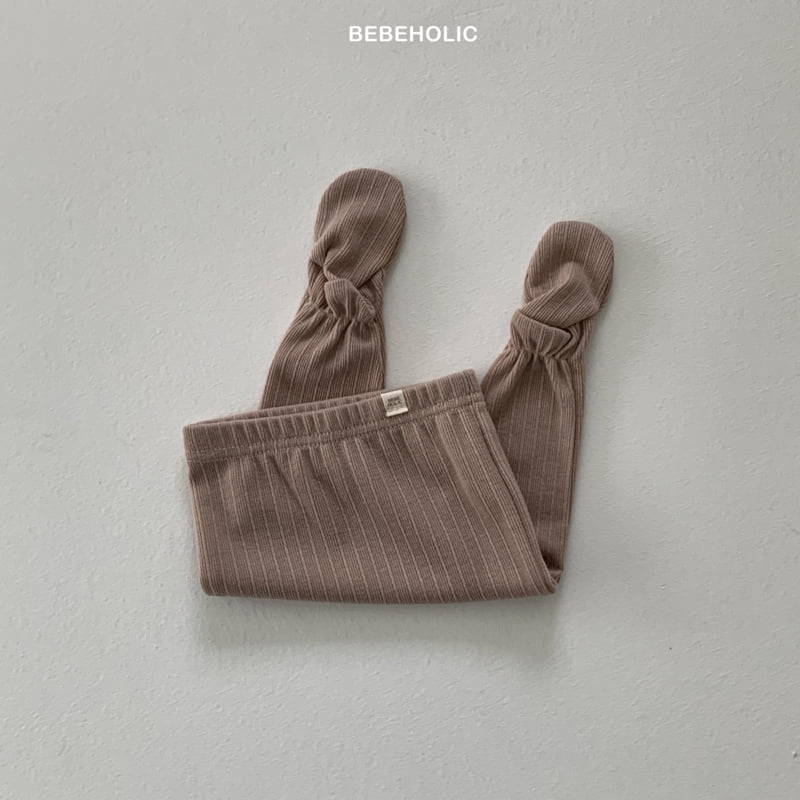 Bebe Holic - Korean Baby Fashion - #babyboutiqueclothing - Olive Footed Leggings - 12
