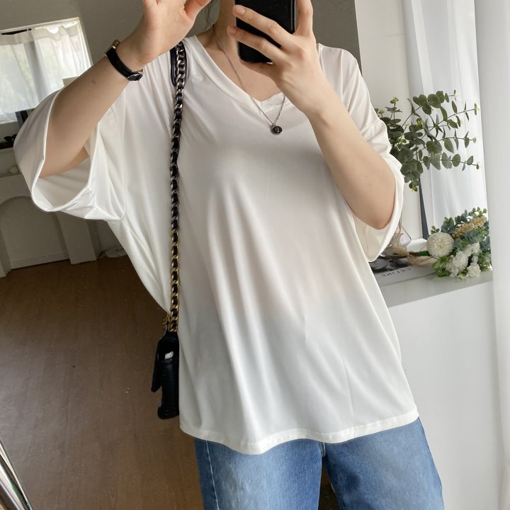 Bignarae - Korean Women Fashion - #momslook - Cool Solid V-neck Tee - 2