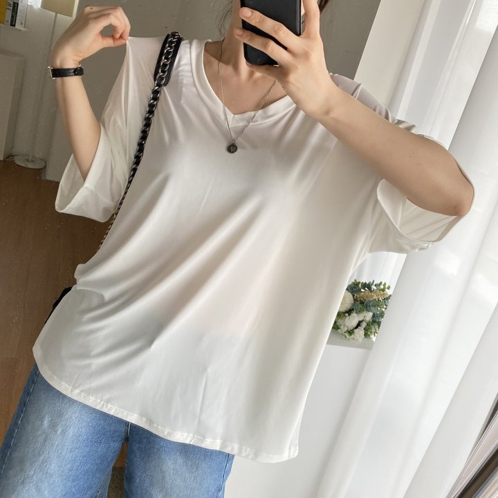 Bignarae - Korean Women Fashion - #womensfashion - Cool Solid V-neck Tee - 3