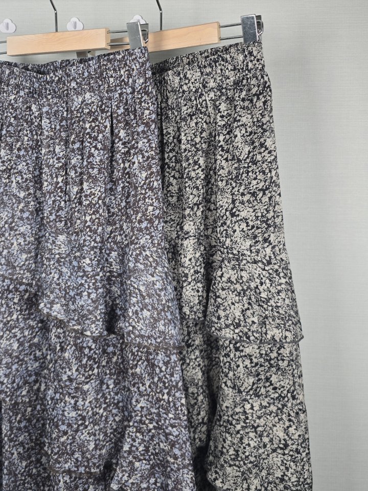 Bonanza - Korean Women Fashion - #womensfashion - Unbalanced Side Slit Skirt - 6