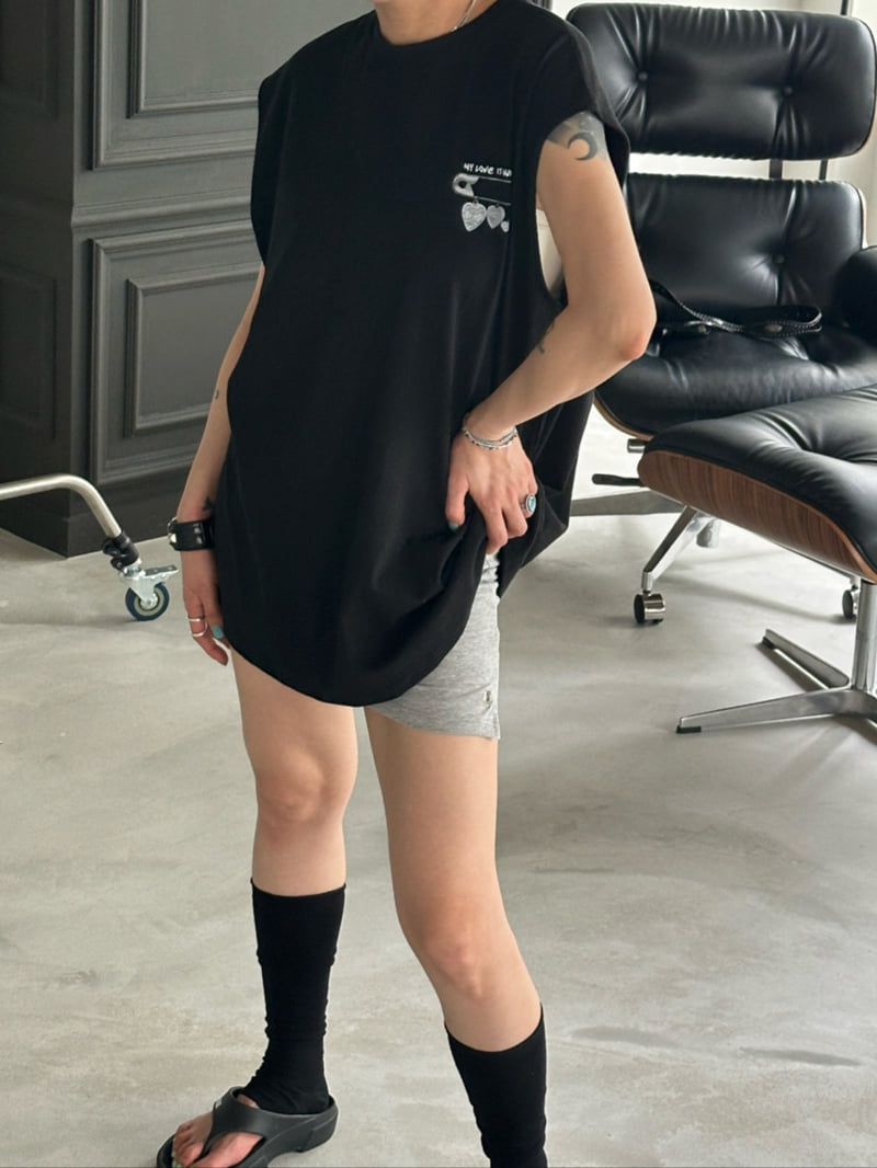 Chavi - Korean Women Fashion - #vintageinspired - Clip Box Sleeveless Tee - 12