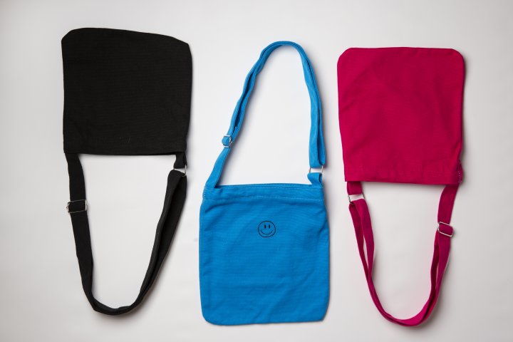 Dudie - Korean Children Fashion - #todddlerfashion - Embroidery Smile Cross Bag - 4