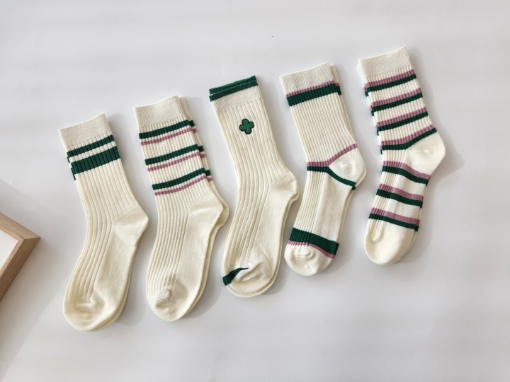 Dudie - Korean Women Fashion - #momslook - Clover Set With Mom (set of 5) - 2