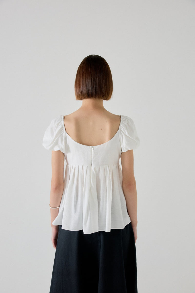 Flatgarden - Korean Women Fashion - #momslook - Puff Blouse - 4