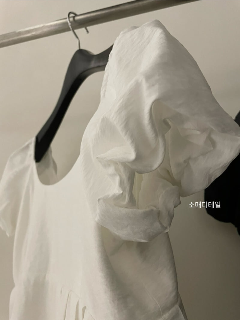 Flatgarden - Korean Women Fashion - #pursuepretty - Puff Blouse - 9
