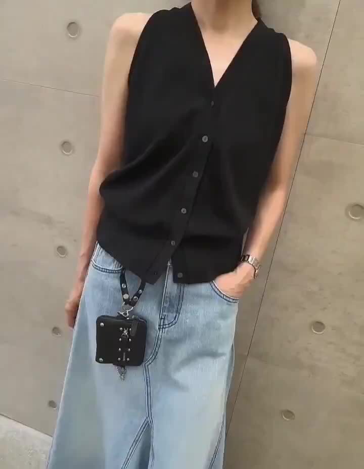 Gentle B - Korean Women Fashion - #momslook - Halter Sleeveless Cardigan - 2