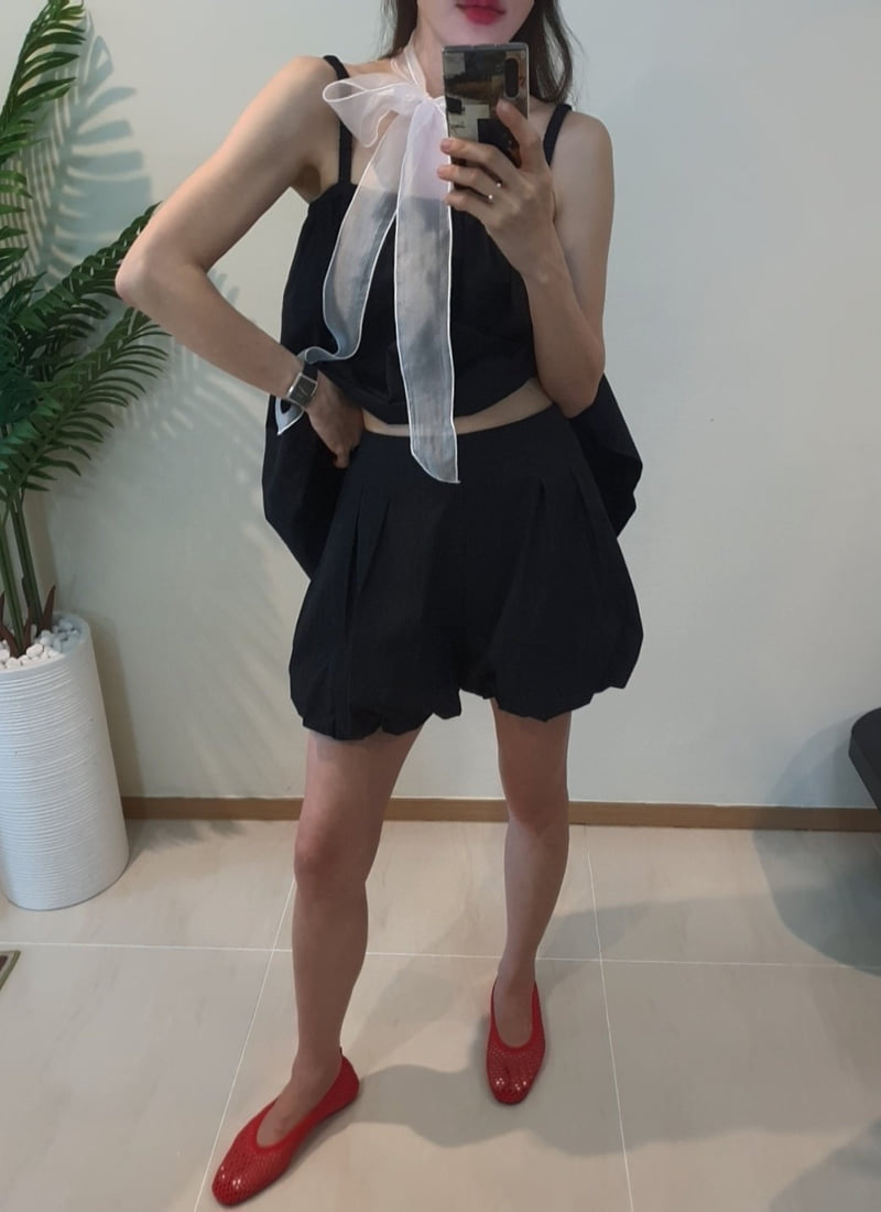 Gentle B - Korean Women Fashion - #momslook - Tulip Sleeveless Top - 12