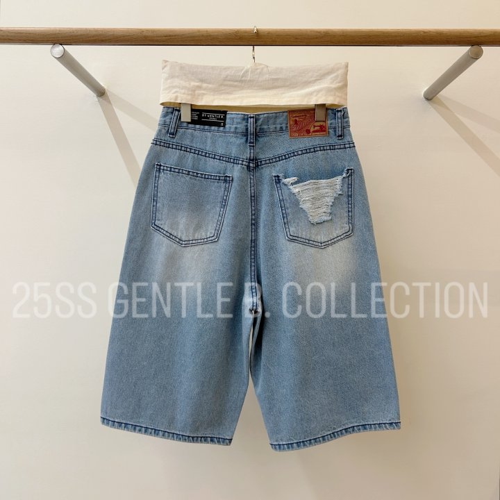 Gentle B - Korean Women Fashion - #womensfashion - Capri Knee-Length Shorts - 2