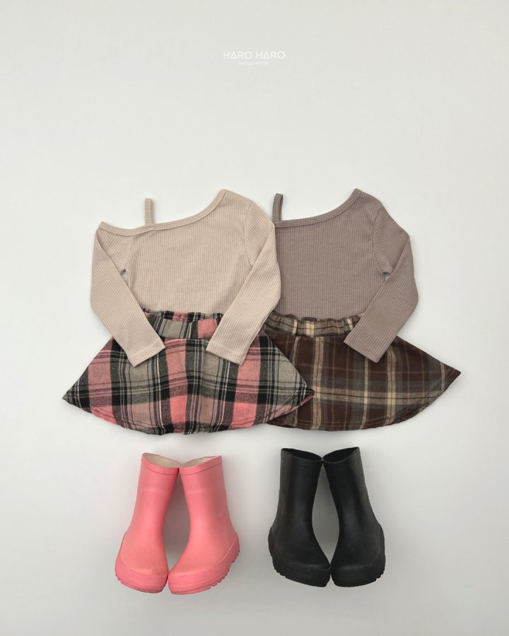 Haro Haro - Korean Children Fashion - #littlefashionista - Unbalanced Off-shoulder Tee - 11