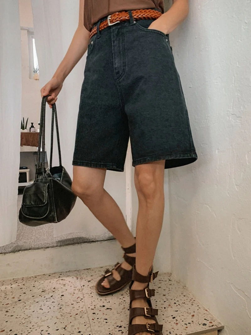 I'm here - Korean Women Fashion - #restrostyle - Black Denim Shorts - 4