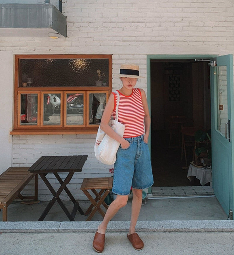 I'm here - Korean Women Fashion - #vintageinspired - Blue Jean Shorts - 2