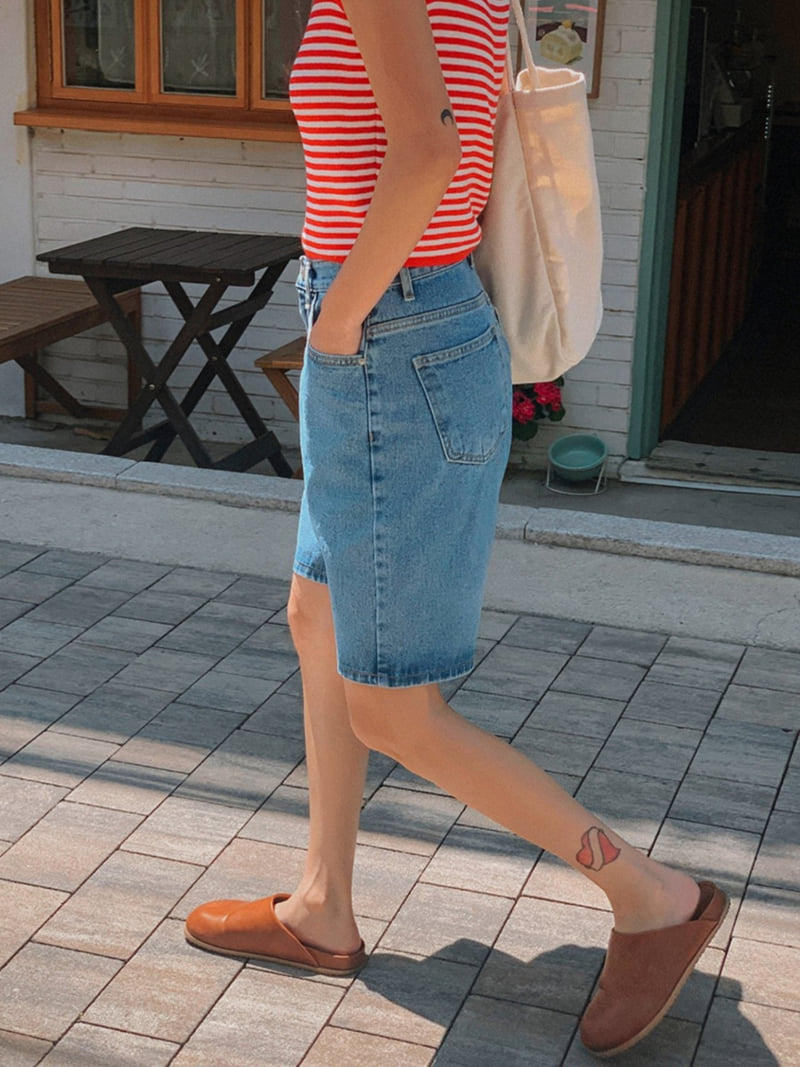 I'm here - Korean Women Fashion - #womensfashion - Blue Jean Shorts