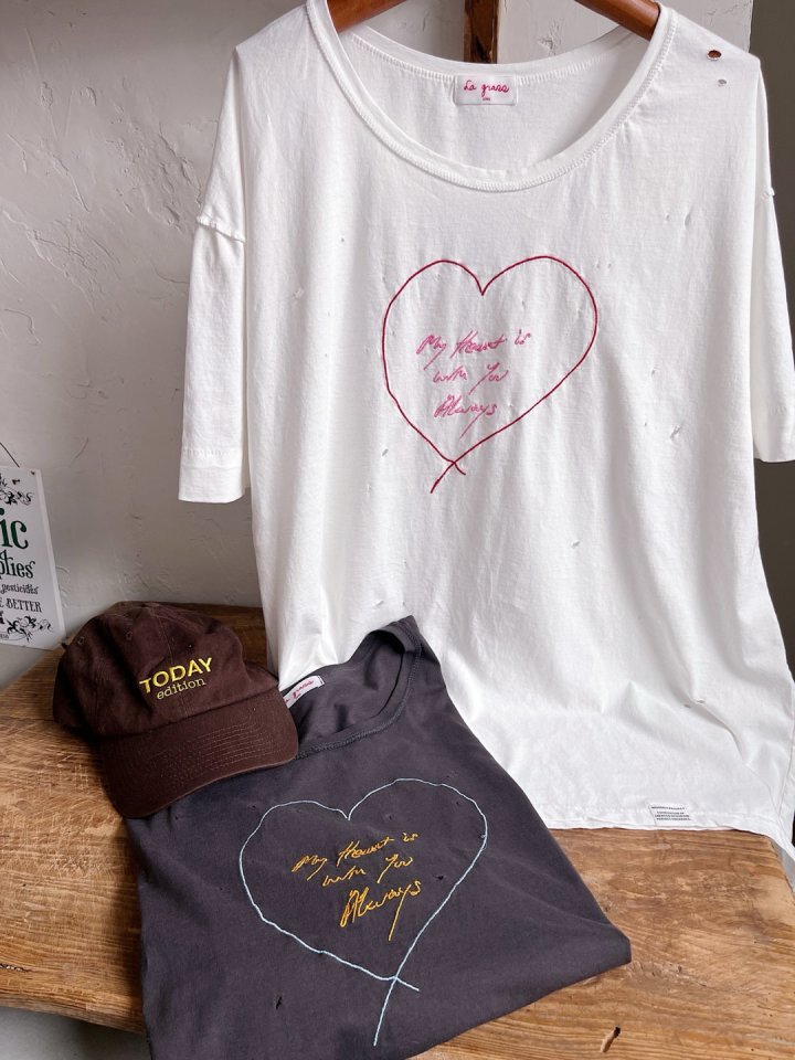 Lagrass - Korean Women Fashion - #womensfashion - Heart Vintage Tee - 2