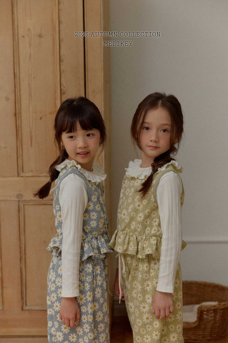 Melikey - Korean Children Fashion - #discoveringself - Big Daisy Vest - 7
