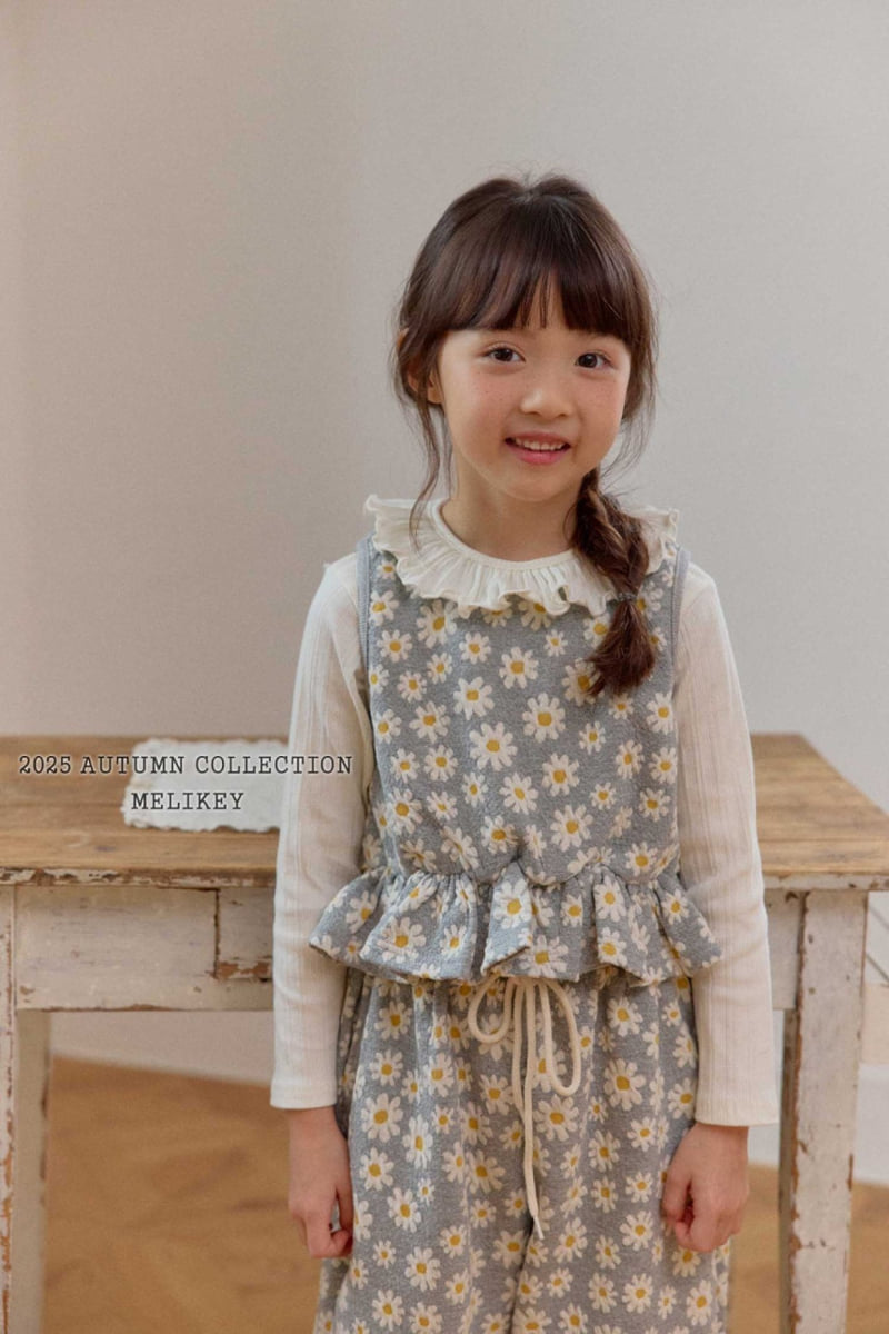 Melikey - Korean Children Fashion - #fashionkids - Big Daisy Vest - 8
