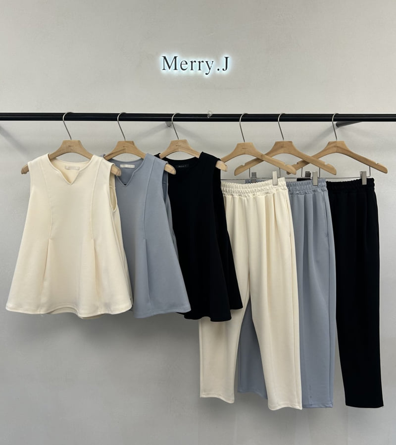 Merry J - Korean Women Fashion - #momslook - Pin-Tuck Flare Blouse