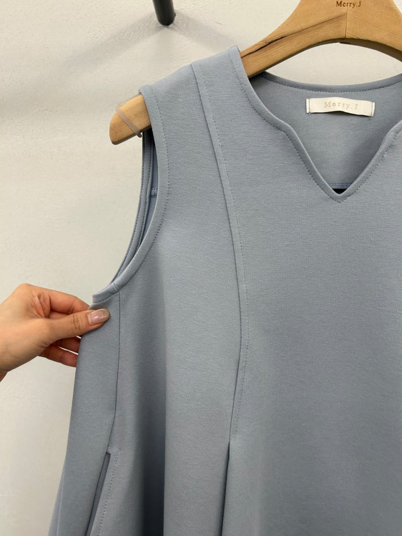 Merry J - Korean Women Fashion - #momslook - Pin-Tuck Flare Blouse - 11