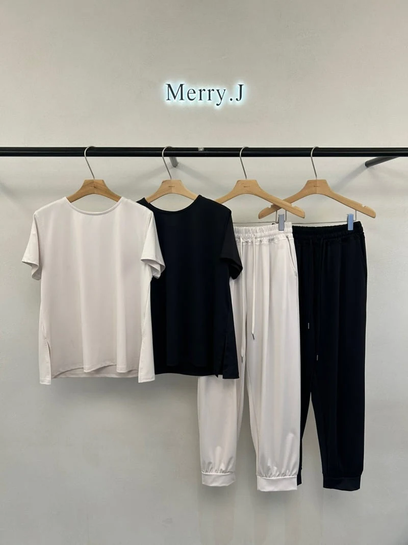 Merry J - Korean Women Fashion - #momslook - Aero Side-Slit Tee