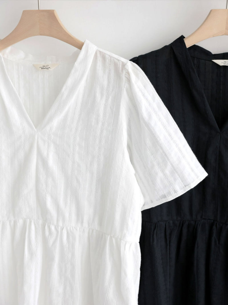 Mu - Korean Women Fashion - #vintagekidsstyle - Windy Blouse - 12