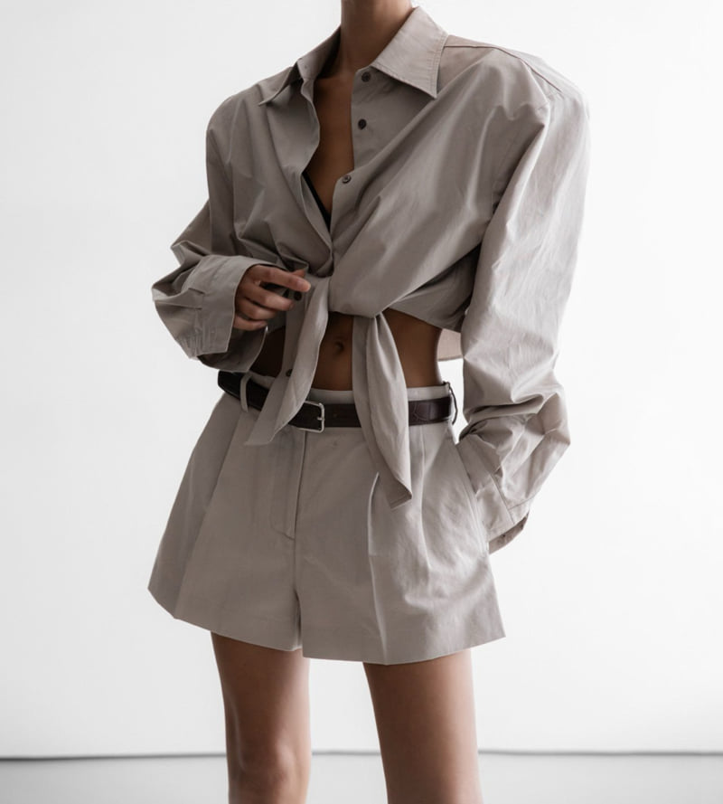 Paper Moon - Korean Women Fashion - #momslook - Round Cut Hem Detail Button-Down Shirt - 7